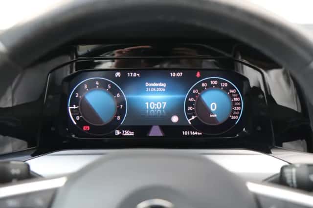 Volkswagen Golf (2022) thumbnail 19