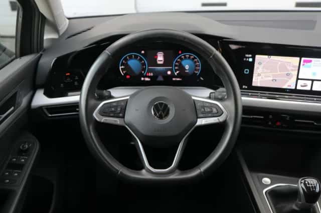 Volkswagen Golf (2022) thumbnail 28