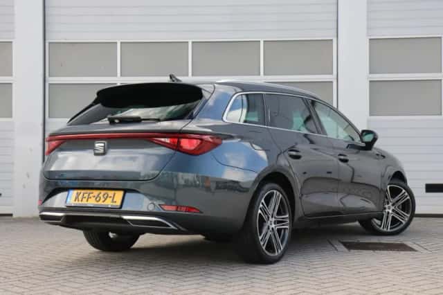 SEAT Leon Sportstourer (2022) thumbnail 2