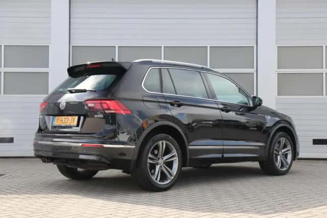 Volkswagen Tiguan (2020) thumbnail 2