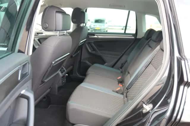Volkswagen Tiguan (2020) thumbnail 18