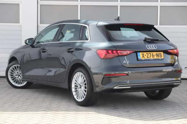 Audi A3 (2024) thumbnail 2