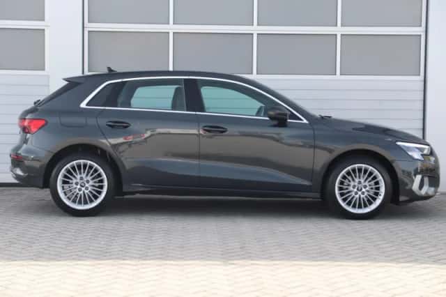 Audi A3 (2024) thumbnail 3