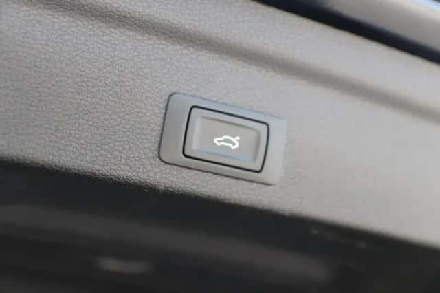 Audi Q3 (2022) thumbnail 16