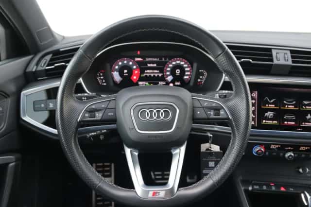 Audi Q3 (2022) thumbnail 21