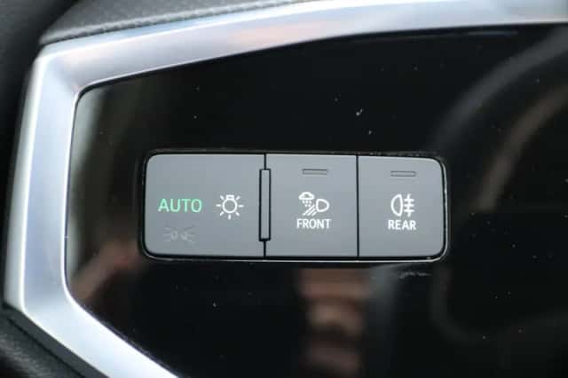 Audi Q3 (2022) thumbnail 40