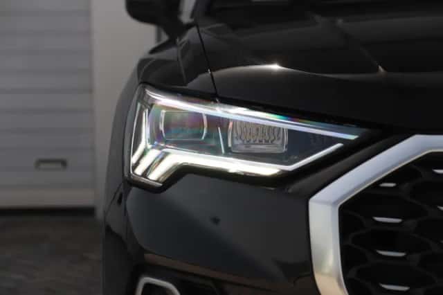 Audi Q3 (2022) thumbnail 10