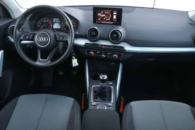 Audi Q2 (2020) thumbnail 5
