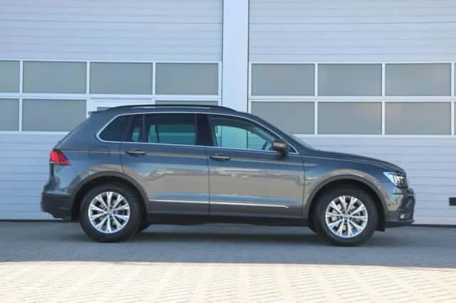 Volkswagen Tiguan (2020) thumbnail 3