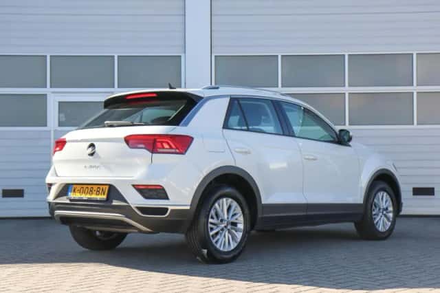 Volkswagen T-Roc (2020) thumbnail 2