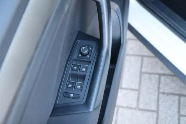 Volkswagen T-Roc (2020) thumbnail 30