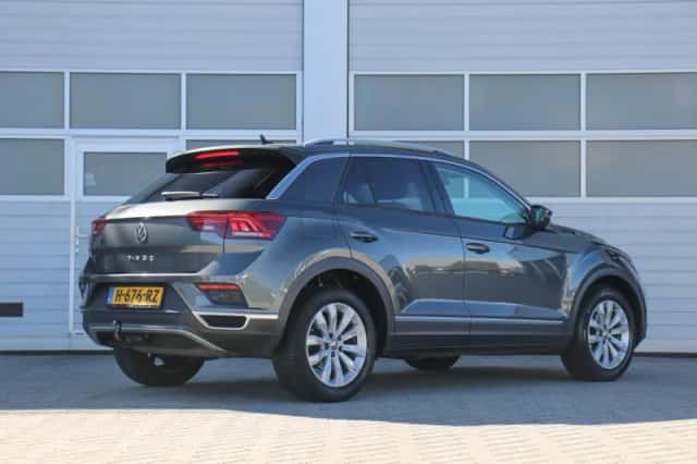 Volkswagen T-Roc (2020) thumbnail 2