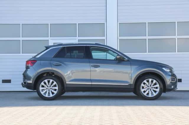 Volkswagen T-Roc (2020) thumbnail 3