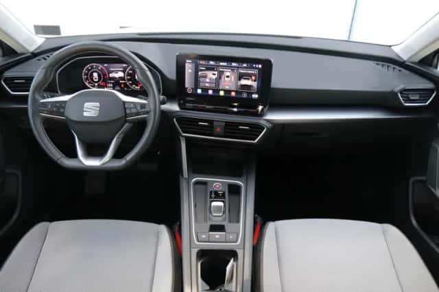 SEAT Leon Sportstourer (2023) thumbnail 4