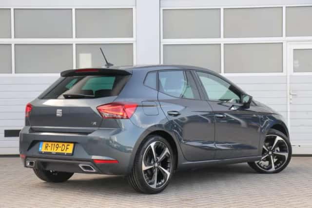 SEAT Ibiza (2022) thumbnail 2