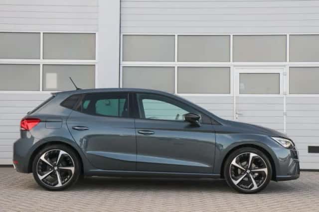 SEAT Ibiza (2022) thumbnail 3