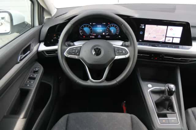 Volkswagen Golf (2021) thumbnail 18