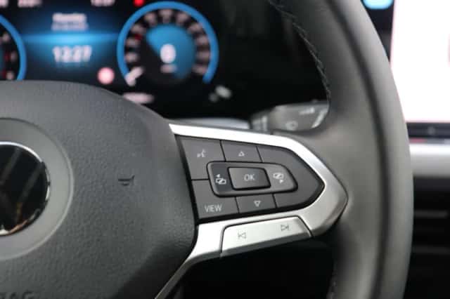 Volkswagen Golf (2021) thumbnail 21