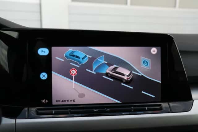 Volkswagen Golf (2021) thumbnail 30