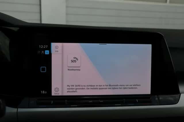 Volkswagen Golf (2021) thumbnail 35