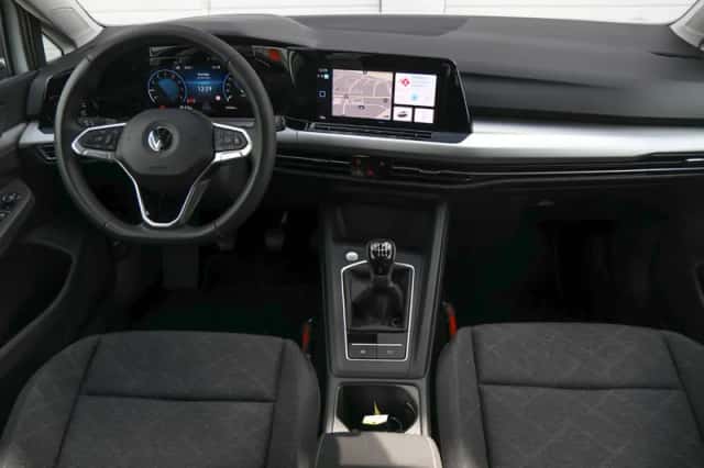 Volkswagen Golf (2021) thumbnail 5