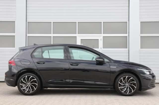 Volkswagen Golf (2020) thumbnail 3