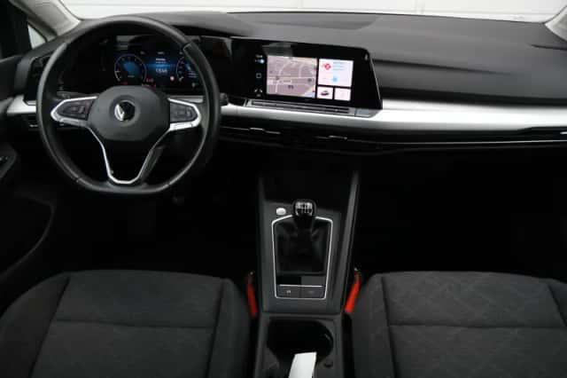 Volkswagen Golf (2020) thumbnail 5