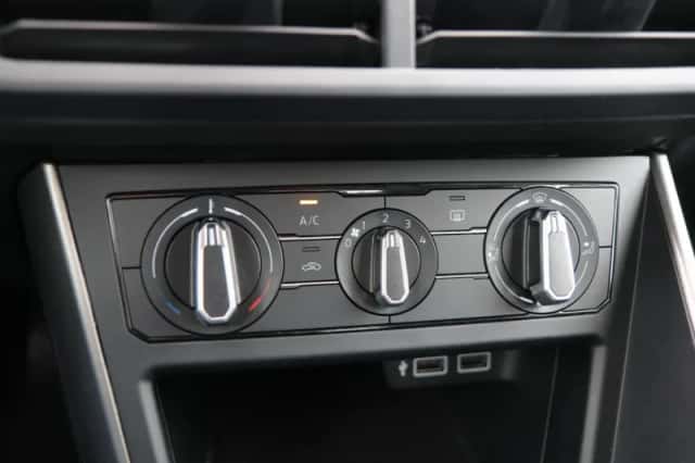 Volkswagen Polo (2018) thumbnail 29