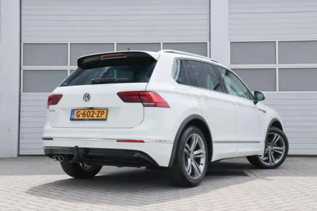 Volkswagen Tiguan (2020) thumbnail 2