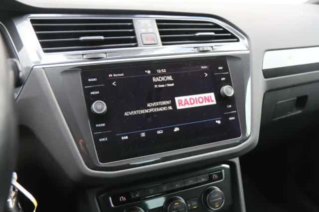 Volkswagen Tiguan (2020) thumbnail 36