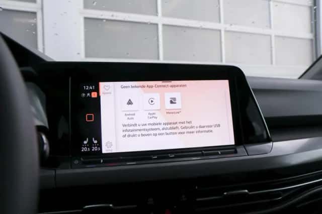 Volkswagen Golf (2020) thumbnail 24