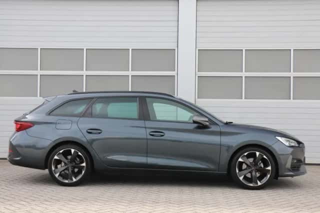 CUPRA Leon Sportstourer (2023) thumbnail 3
