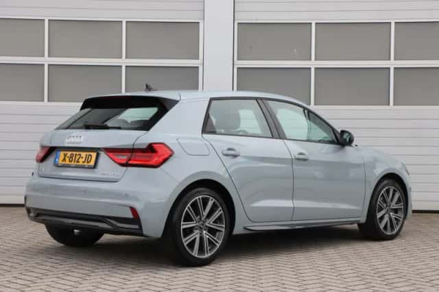 Audi A1 (2023) thumbnail 2
