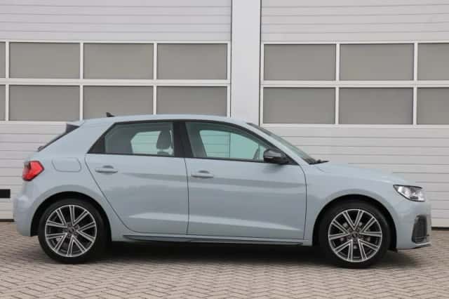 Audi A1 (2023) thumbnail 3