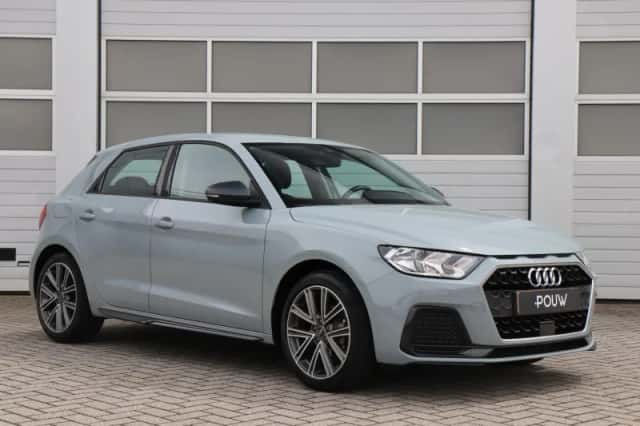 Audi A1 (2023) thumbnail 9