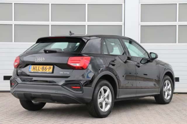 Audi Q2 (2022) thumbnail 2