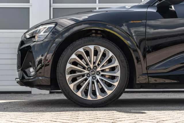 Audi e-tron (2022) thumbnail 13