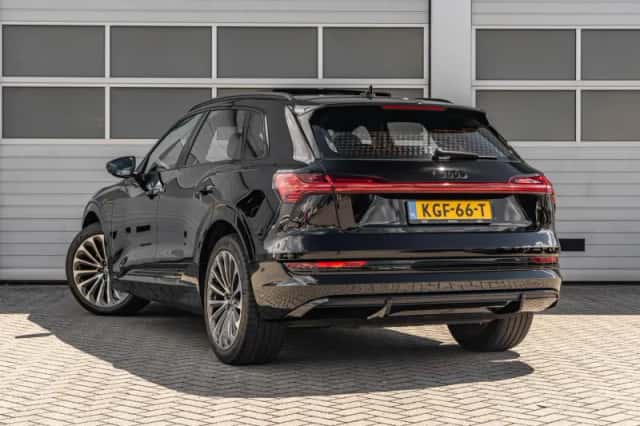 Audi e-tron (2022) thumbnail 15