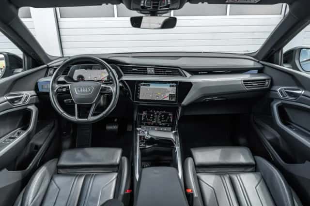 Audi e-tron (2022) thumbnail 4