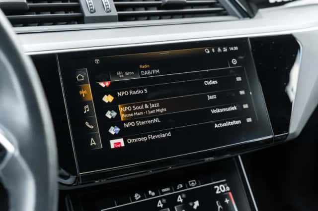 Audi e-tron (2022) thumbnail 33