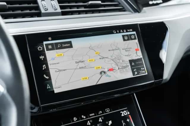 Audi e-tron (2022) thumbnail 36