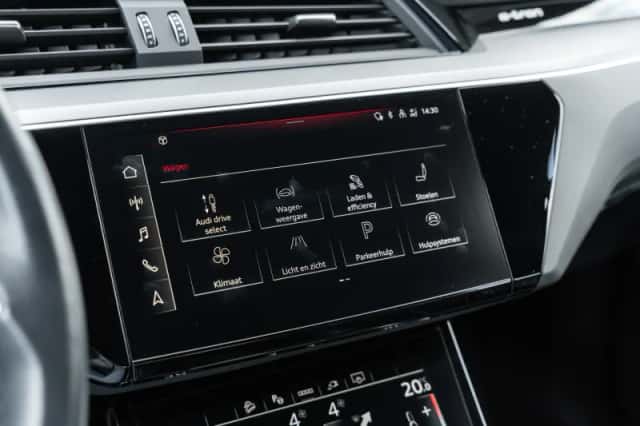 Audi e-tron (2022) thumbnail 38