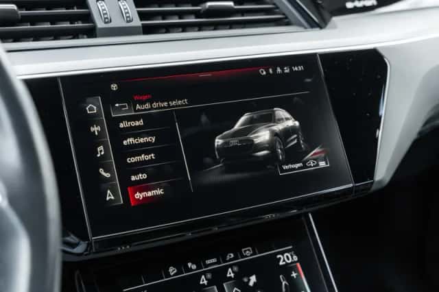 Audi e-tron (2022) thumbnail 39