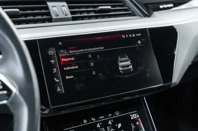 Audi e-tron (2022) thumbnail 41