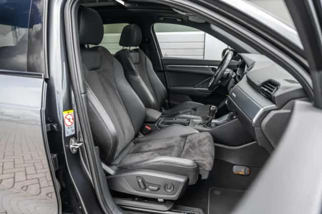 Audi Q3 (2019) thumbnail 17