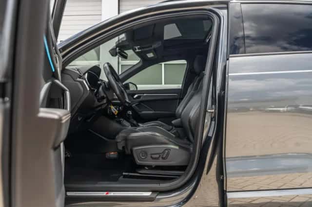 Audi Q3 (2019) thumbnail 23