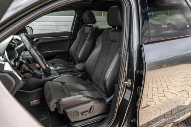 Audi Q3 (2019) thumbnail 4