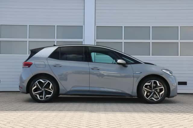 Volkswagen ID.3 (2020) thumbnail 3