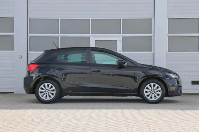 SEAT Ibiza (2023) thumbnail 3