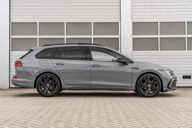 Volkswagen Golf (2023) thumbnail 3